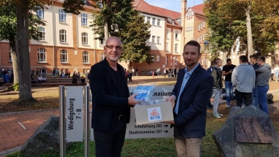 Herder-Gymnasium Nordhausen erhält 500 Einweg-Masken von BETA 